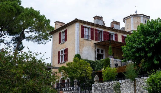 Montfort Castle: The Timeless Heart of EviDenS de Beauté - EviDenS de Beauté